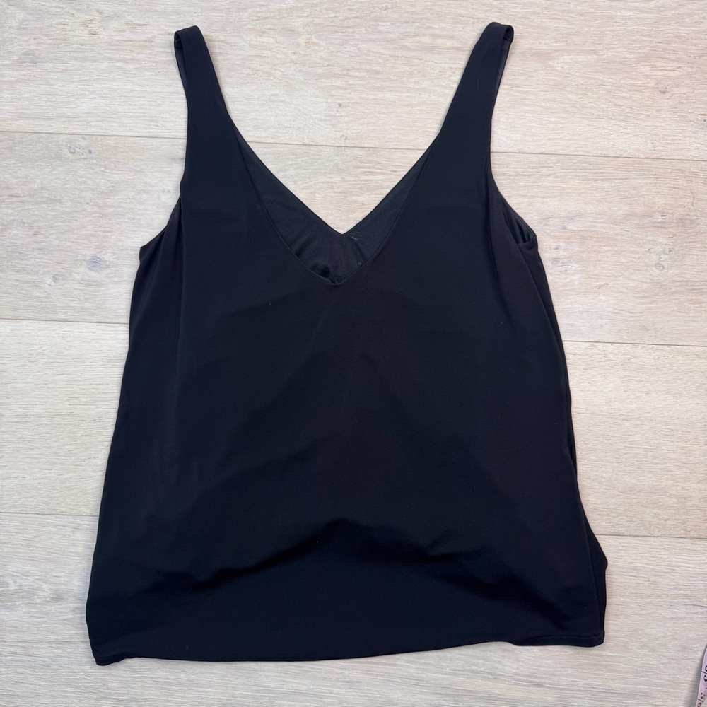 Elizabeth and James Black Women's V-Neck Top